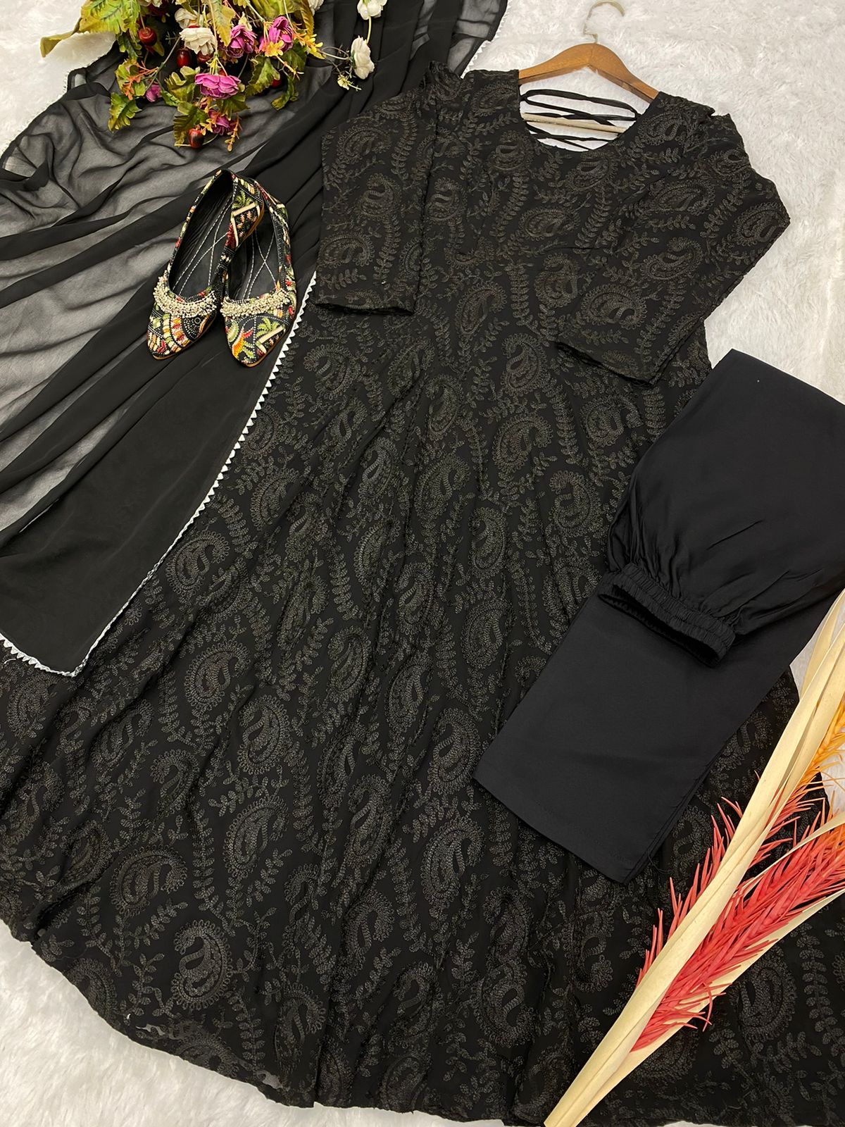 LG 1725 Heavy Anarkali Kurti With Bottom Dupatta Catalog